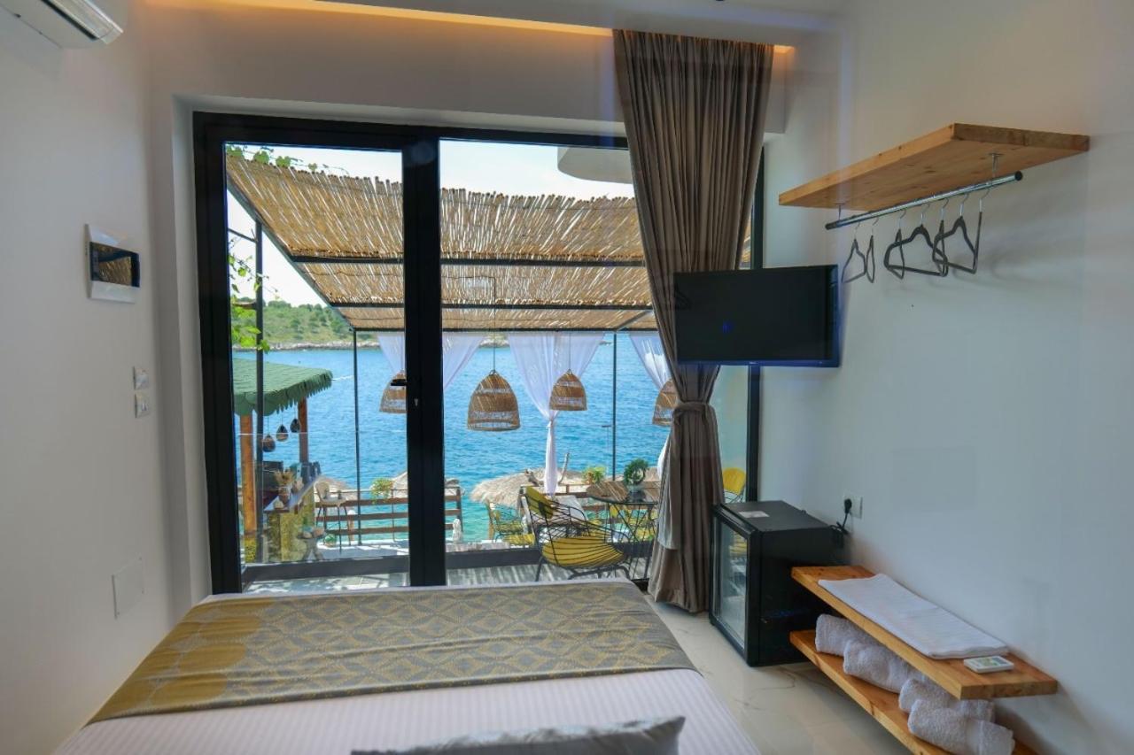 Siro Kerma Private Beach Villa Sarande Exterior photo