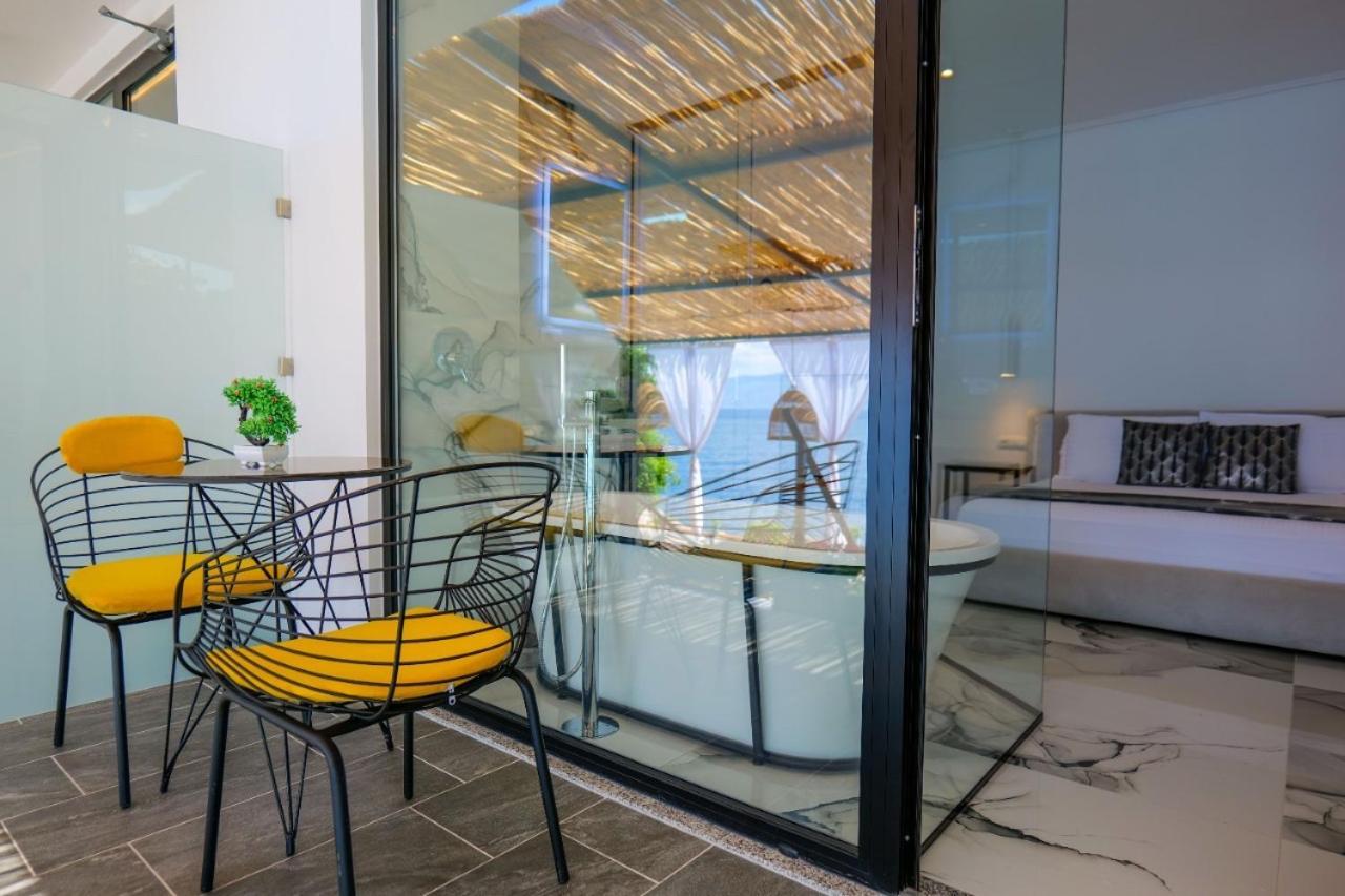 Siro Kerma Private Beach Villa Sarande Exterior photo