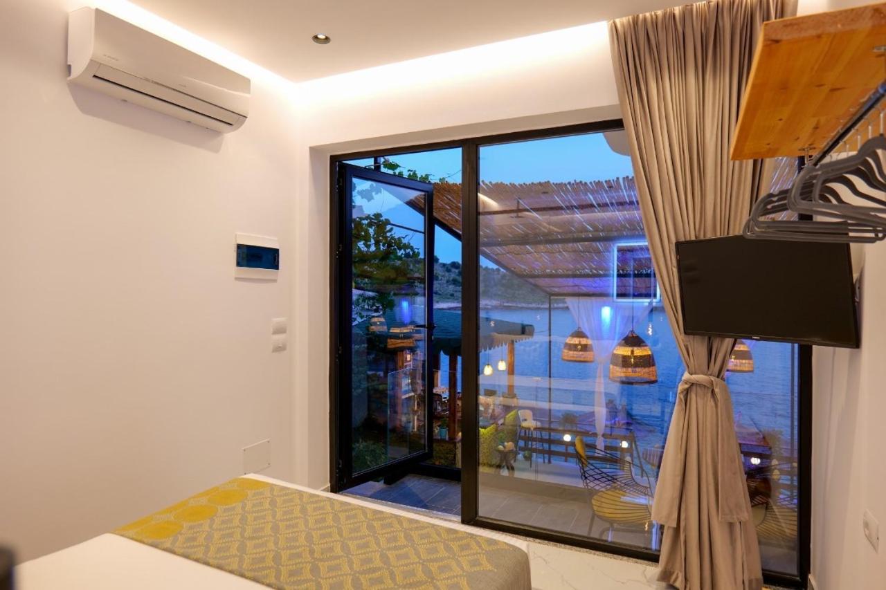 Siro Kerma Private Beach Villa Sarande Exterior photo